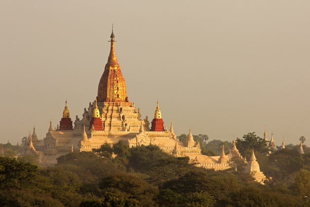 Myanmar Bagan pagoda Ananda Temple